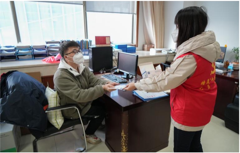 永发党总支组织党建会议暨永发支部、隆福支部、龙景支部联合开展“服务当前